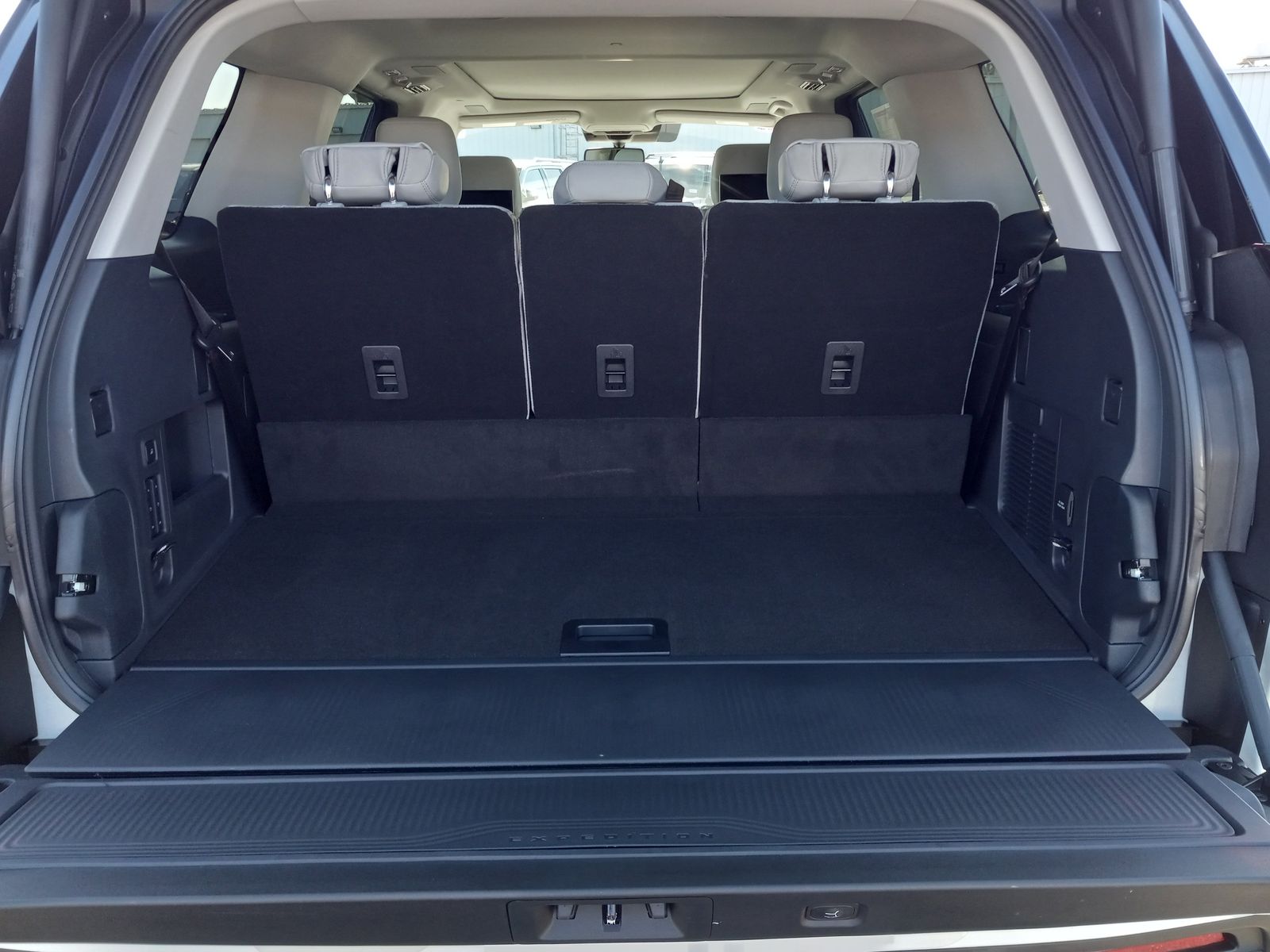 2026 Ford Expedition image 12