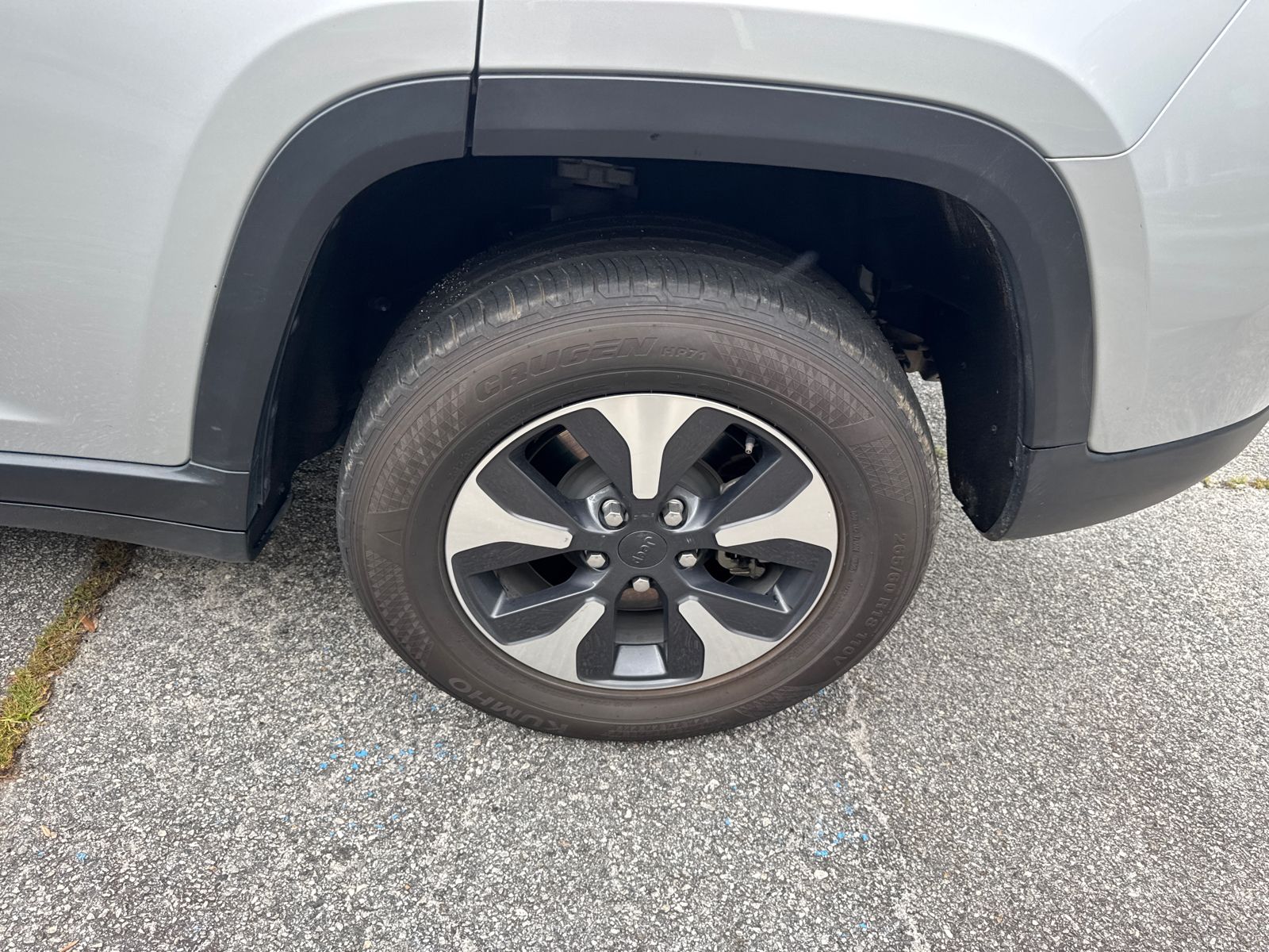 Used 2024 Silver Jeep 4xe image 19