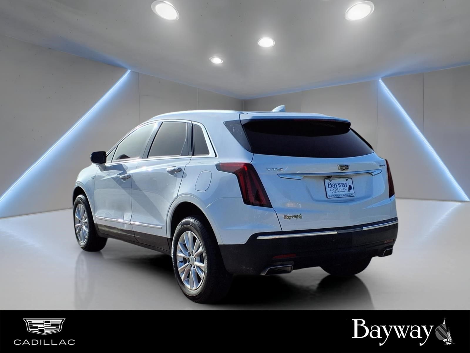 2024 Cadillac XT5 Luxury White at South Houston Nissan