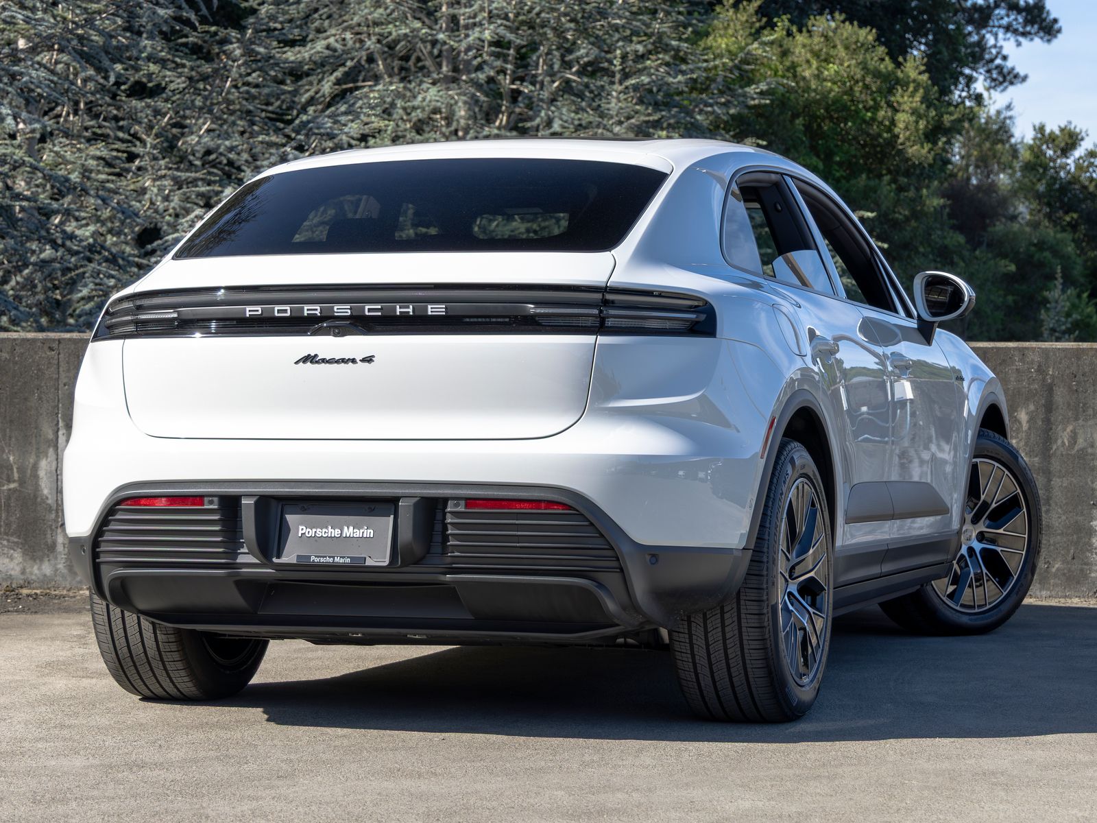 2025 Porsche Macan Base - Photo 11