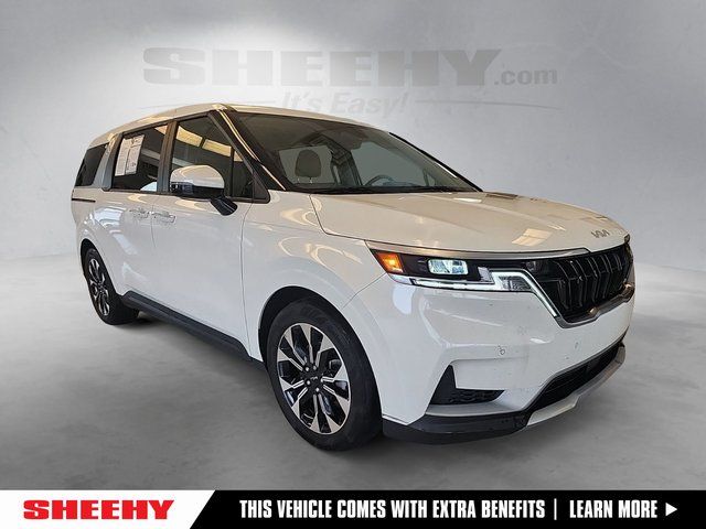 2024 Kia Sedona EX's photo