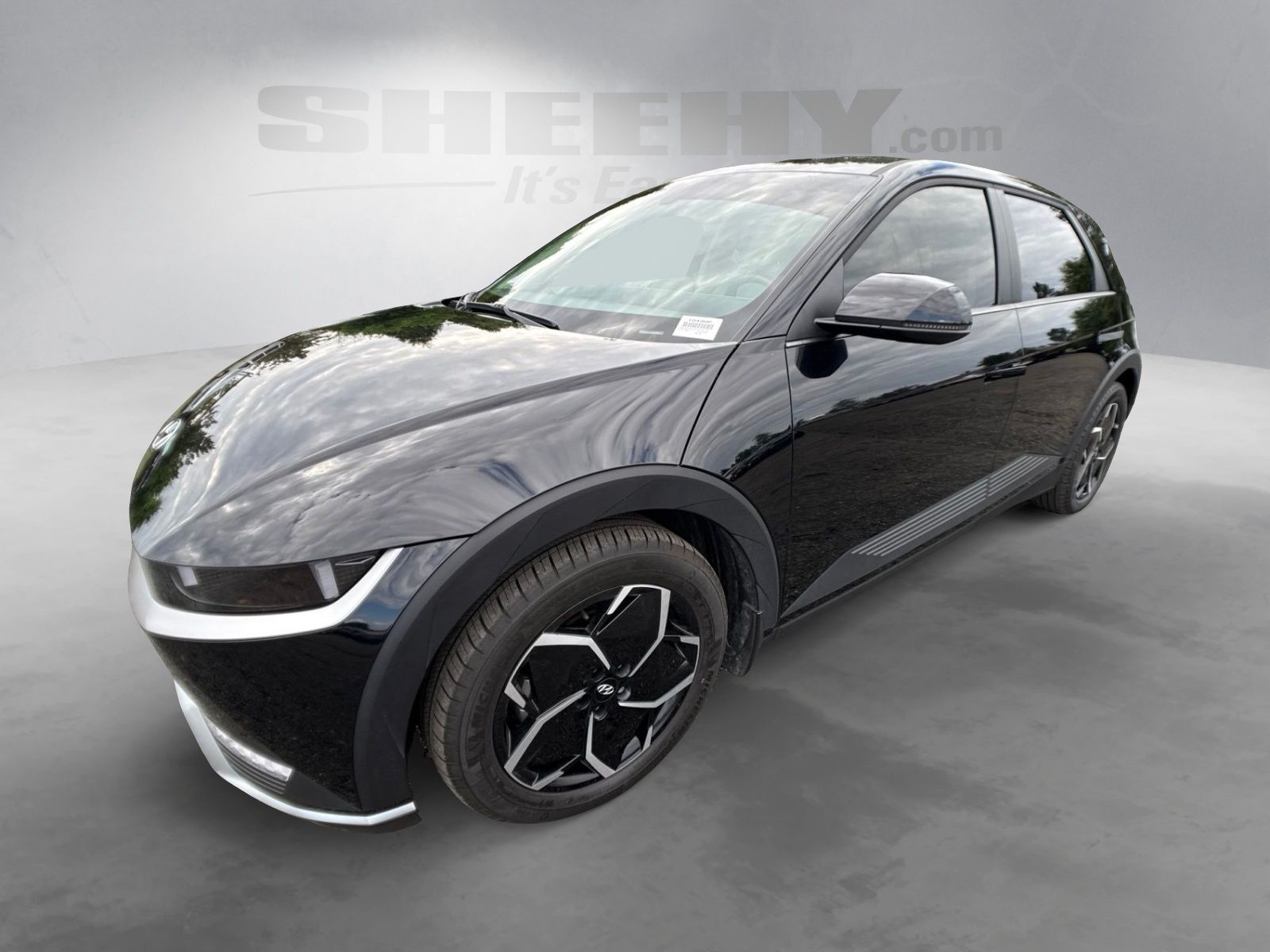 Used 2023 Black Hyundai SEL image 18