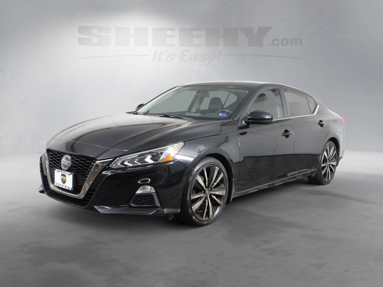 Used 2019 Black Nissan 2.5 SR image 5