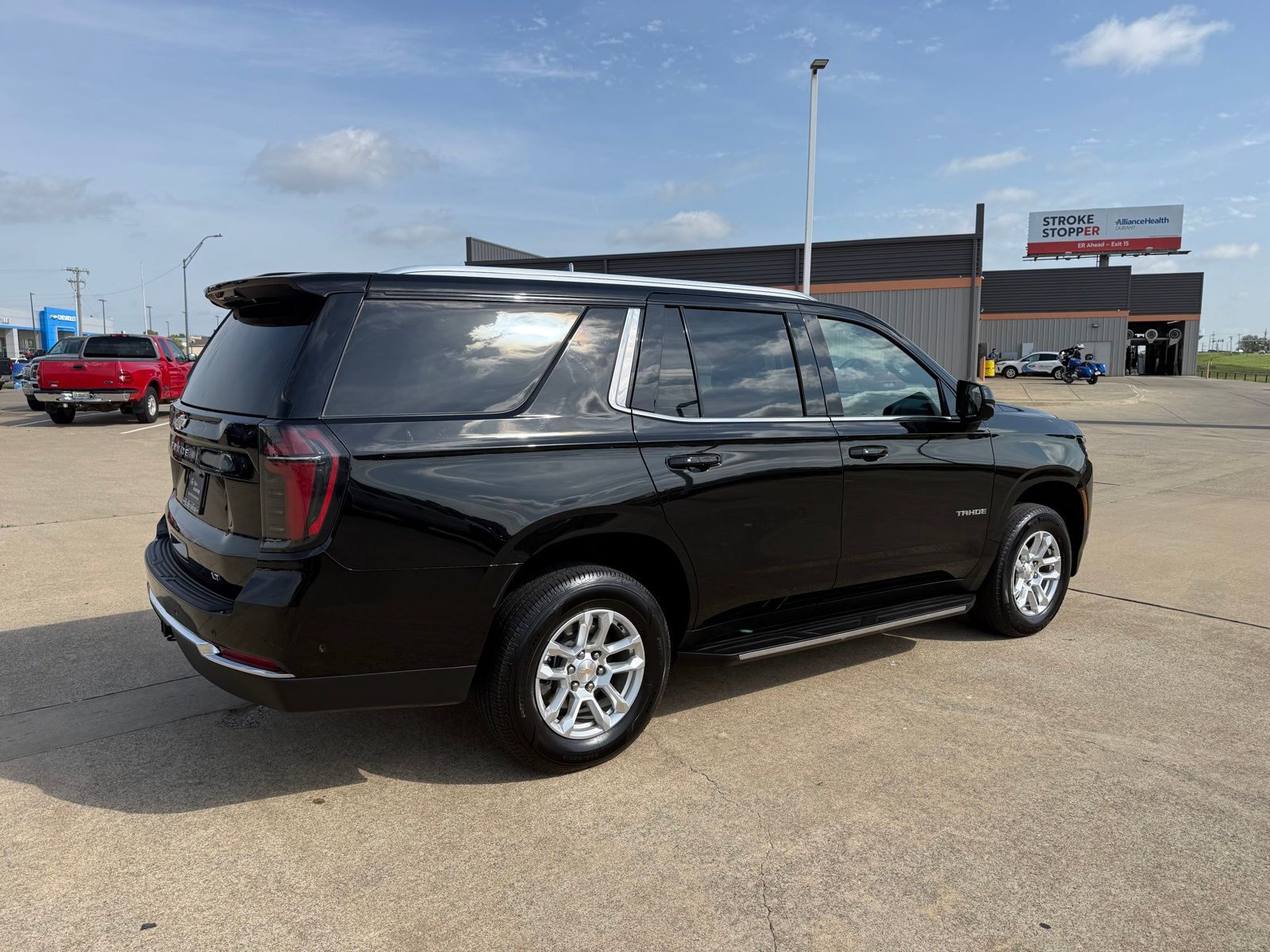 View vehicle photo 5