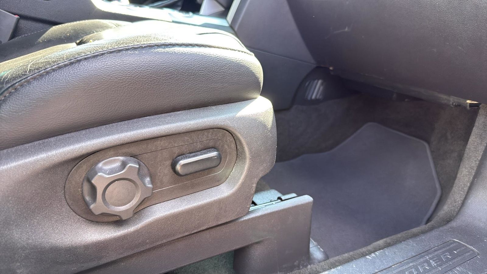 Used Car 2014 Ford Explorer  Xlt For Sale Under $15,000 In Austin, Texas