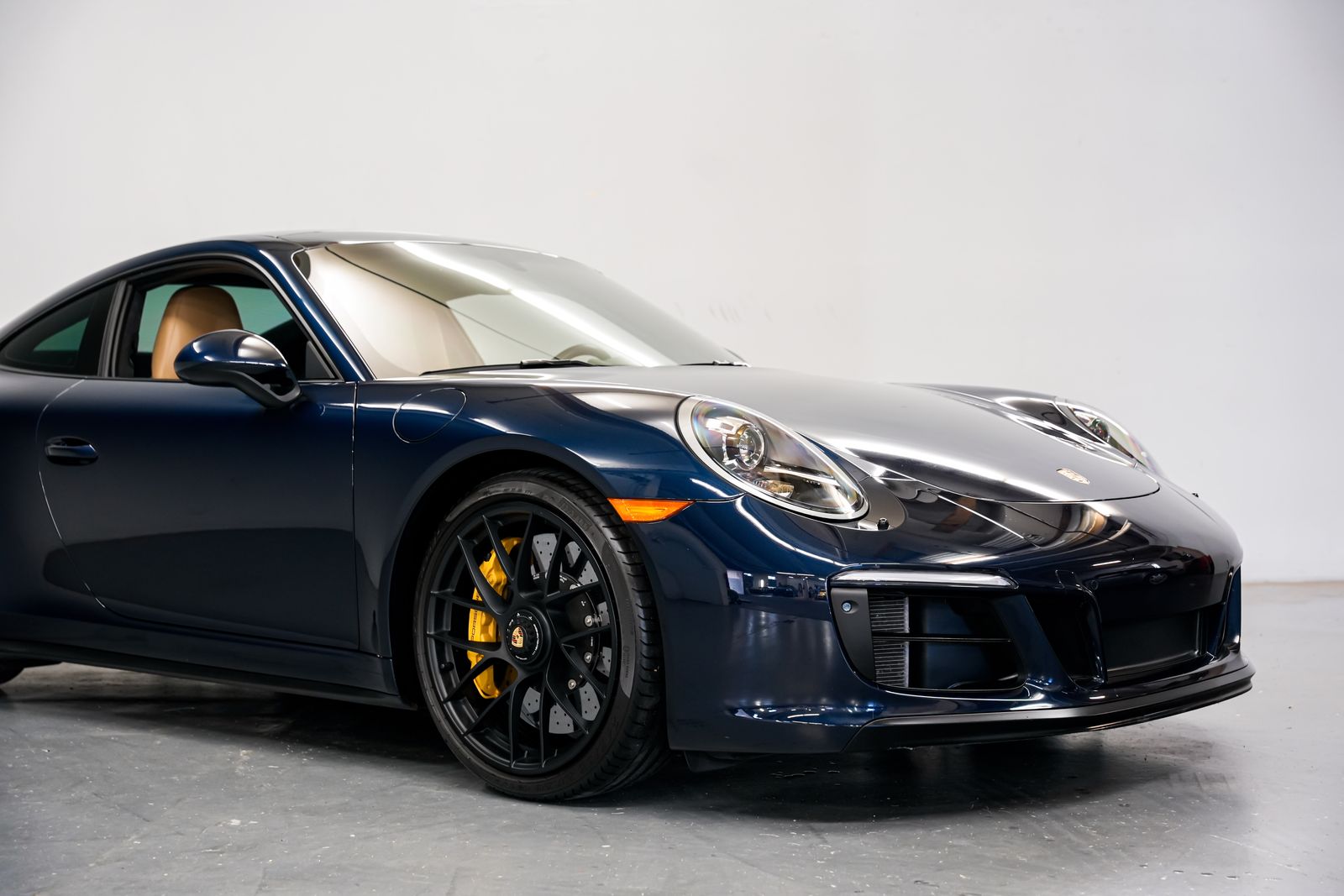 2018 Porsche 911 Carrera GTS — photo 39