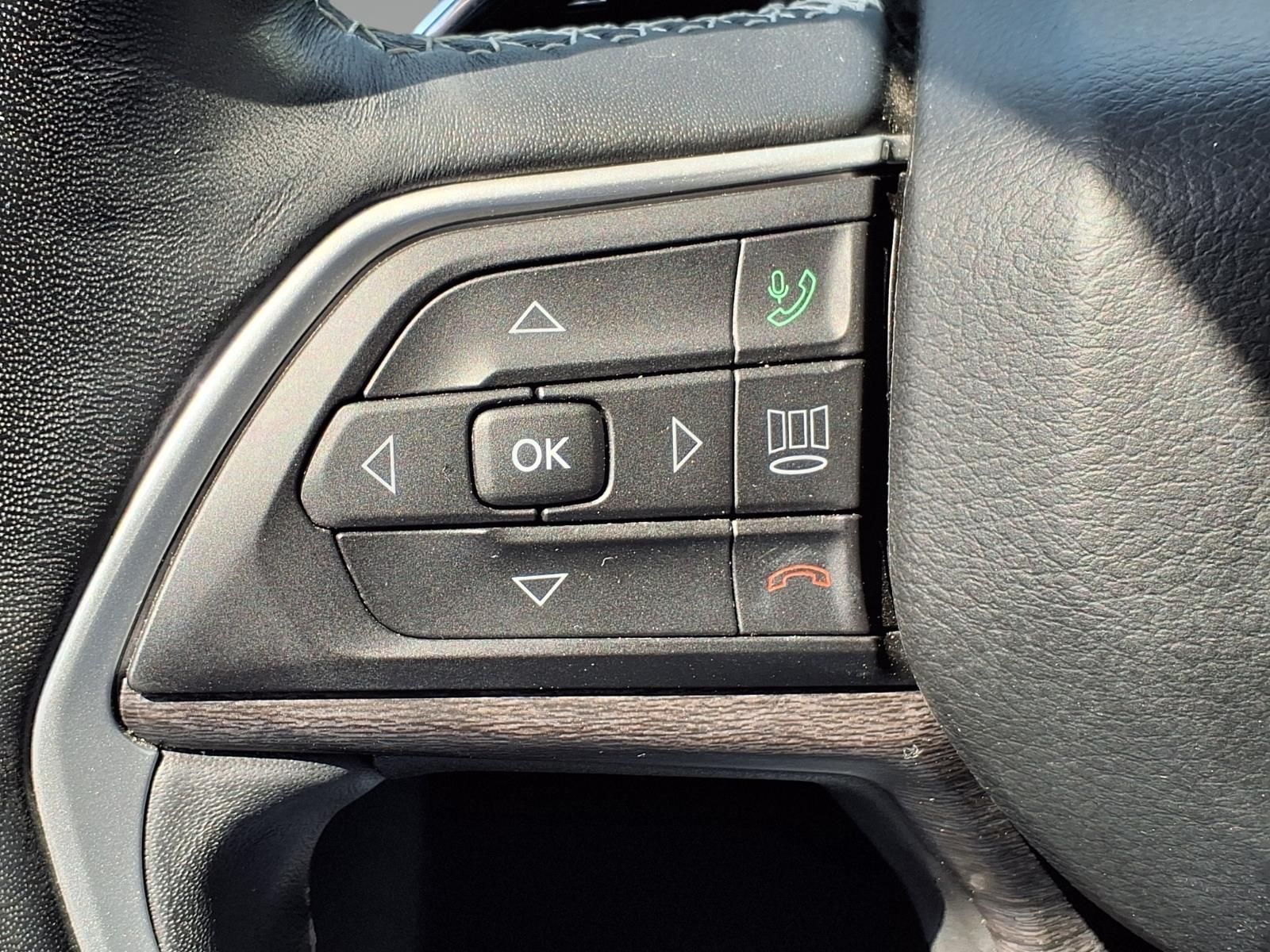 2021 Jeep Grand Cherokee L Limited Red at Victoria Chrysler Dodge Jeep Ram