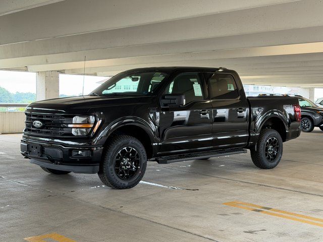 New 2026 Agate Black Metallic Ford XLT image 2