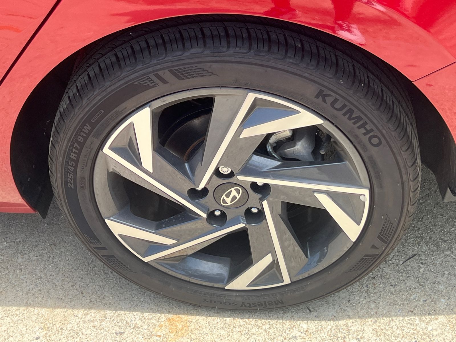 Certified Used 2025 Red Hyundai SEL Sport image 18