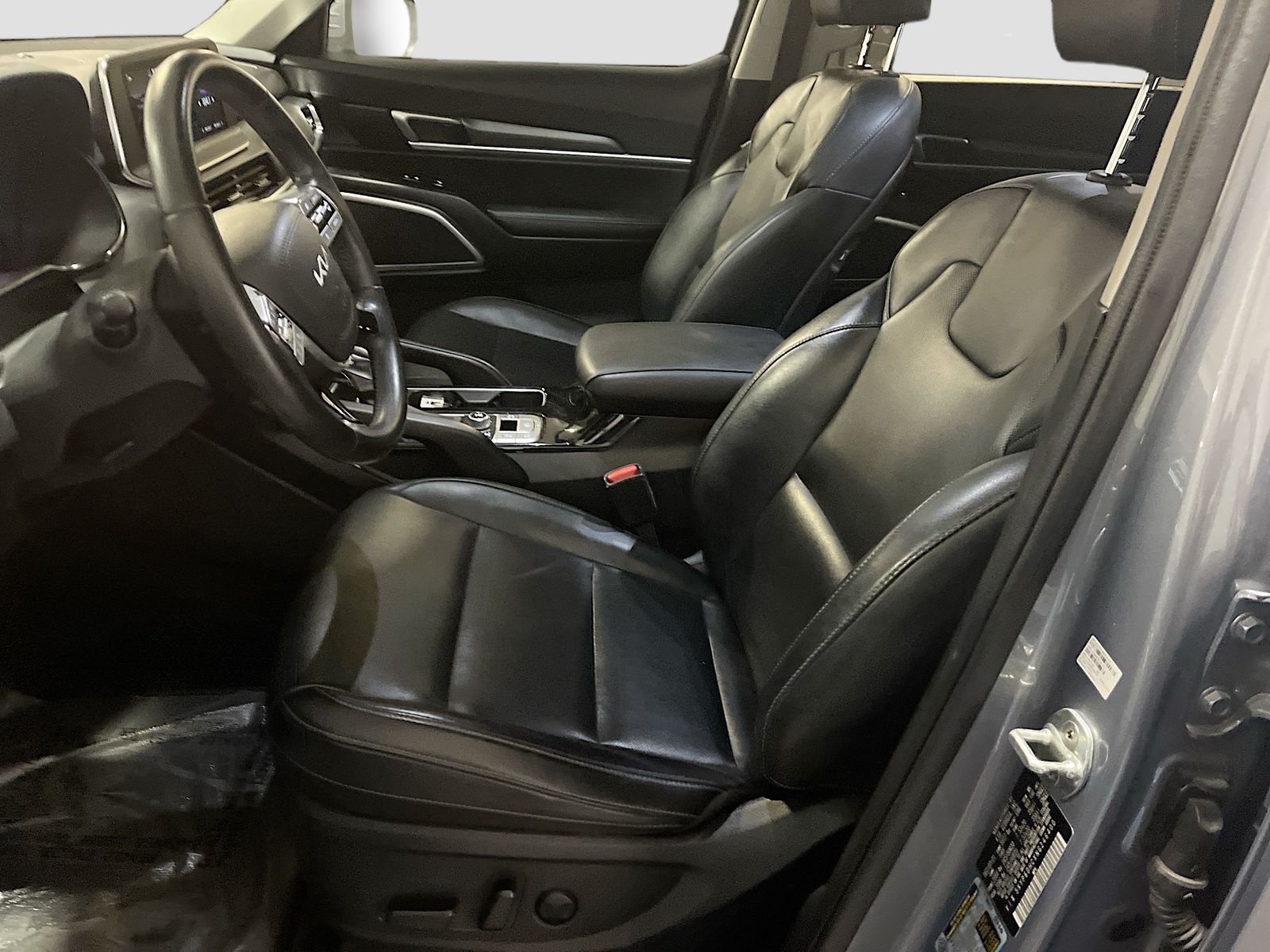 Used 2022 Silver Kia S image 20
