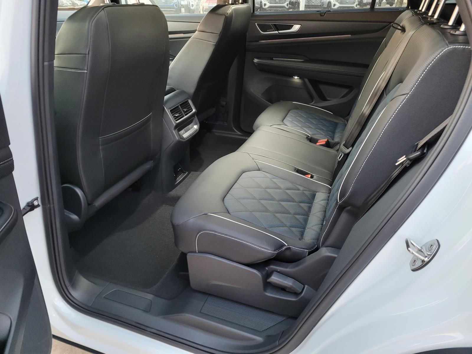 new 2026 Volkswagen Atlas Cross Sport car, priced at $49,474