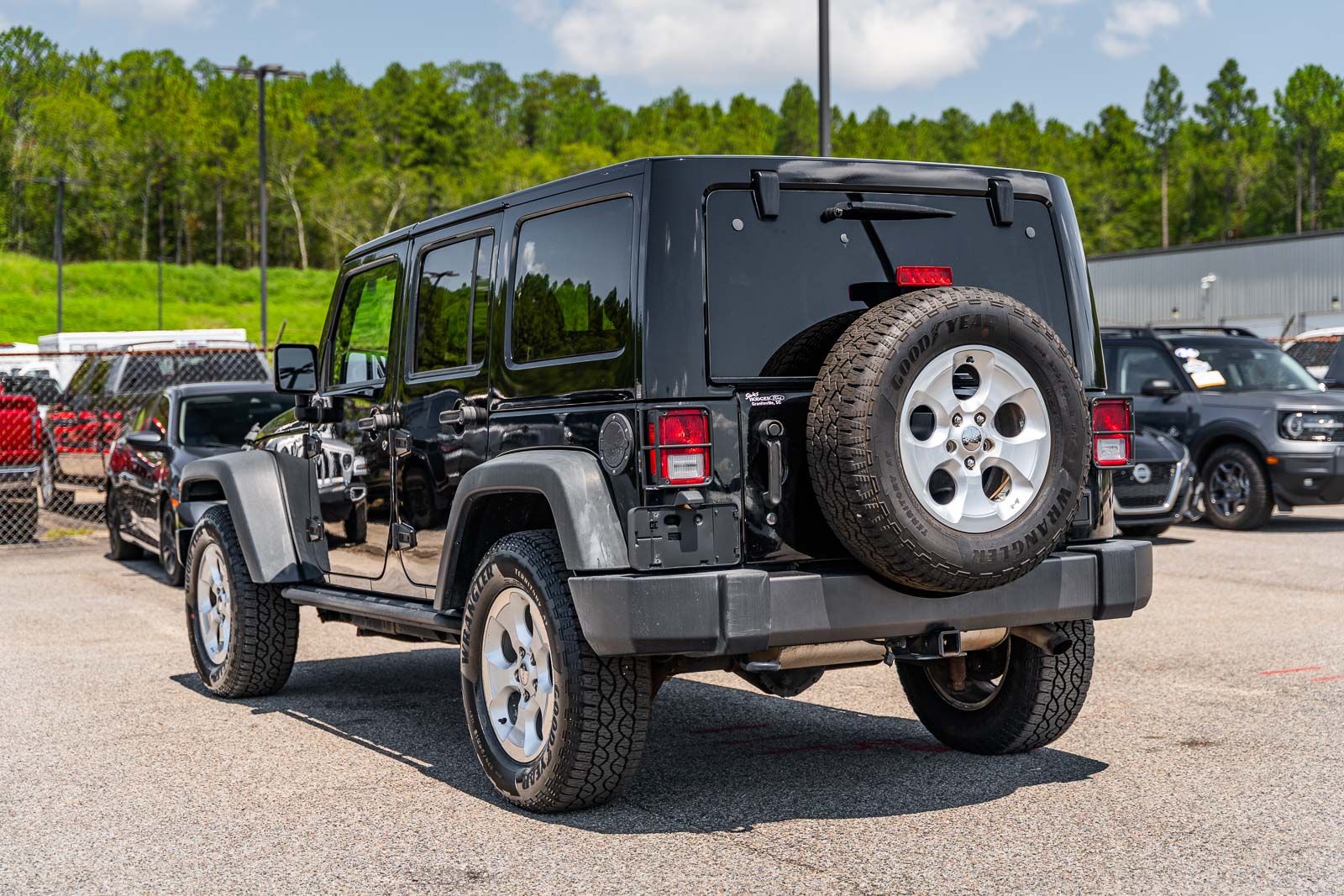 Used 2016 Jeep Wrangler SUV