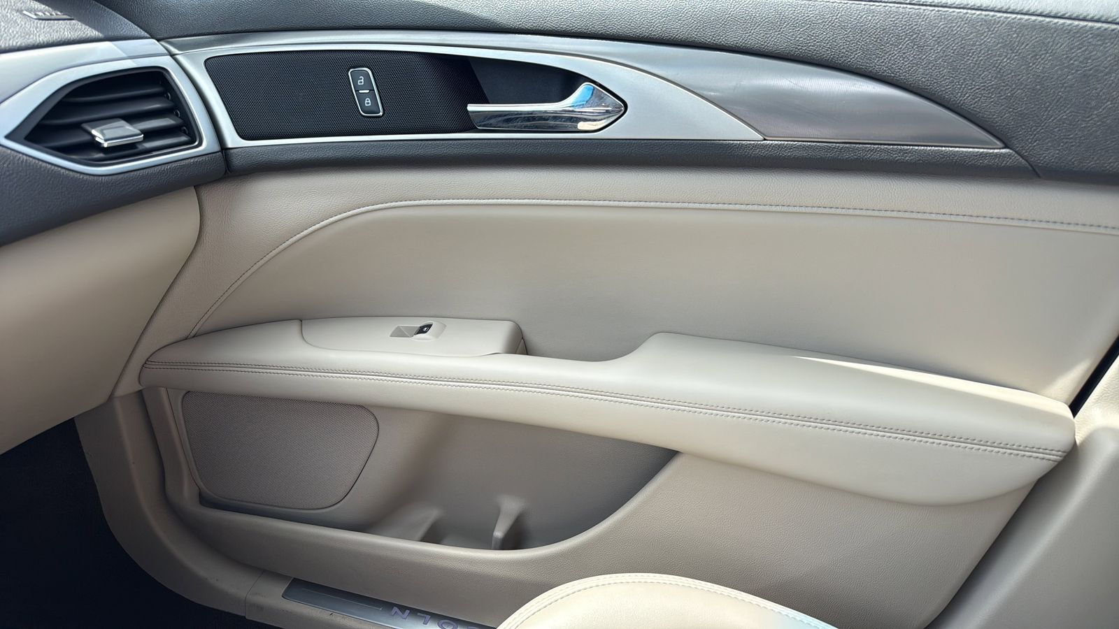 Used Car 2019 Lincoln Mkz  Standard For Sale Under $20,000 In Austin, Texas