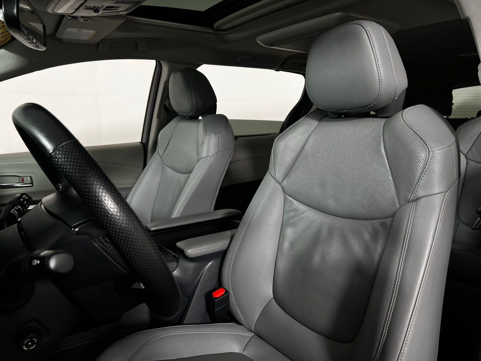 Thumbnail: 2023 Toyota Sienna - 13