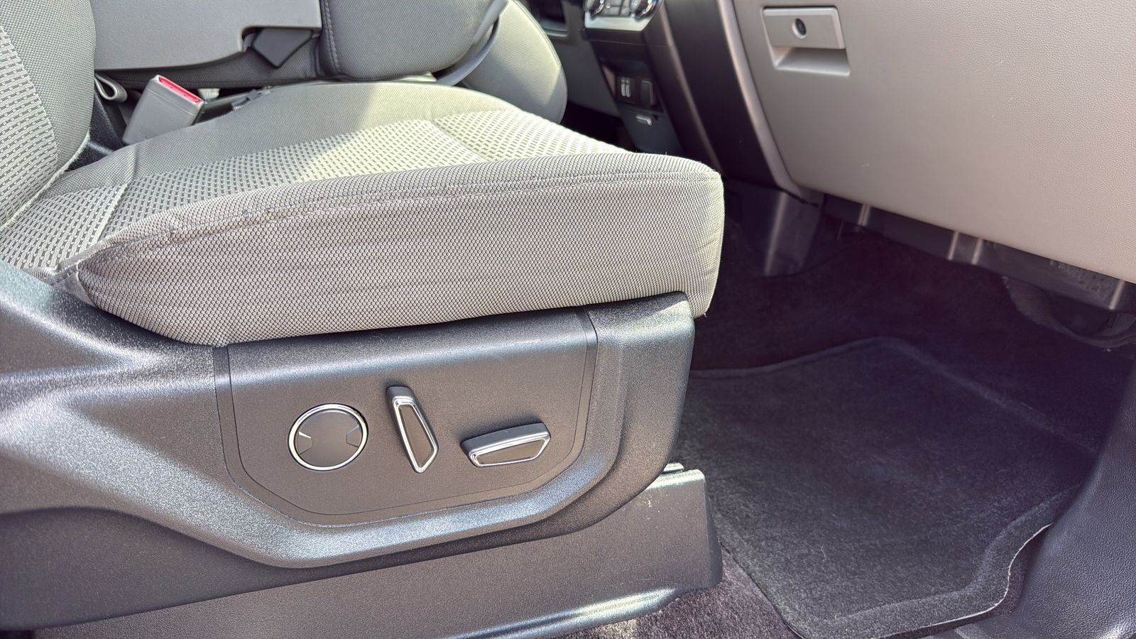 Used Car 2016 Ford F-150  Xlt For Sale Under $25,000 In Austin, Texas
