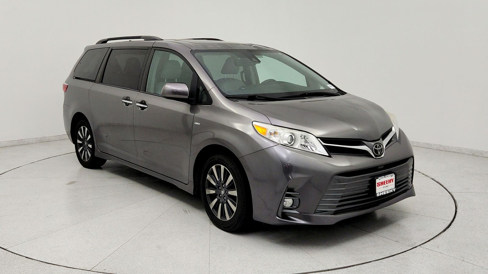 2018 Toyota Sienna XLE 7-Passenger AWD
