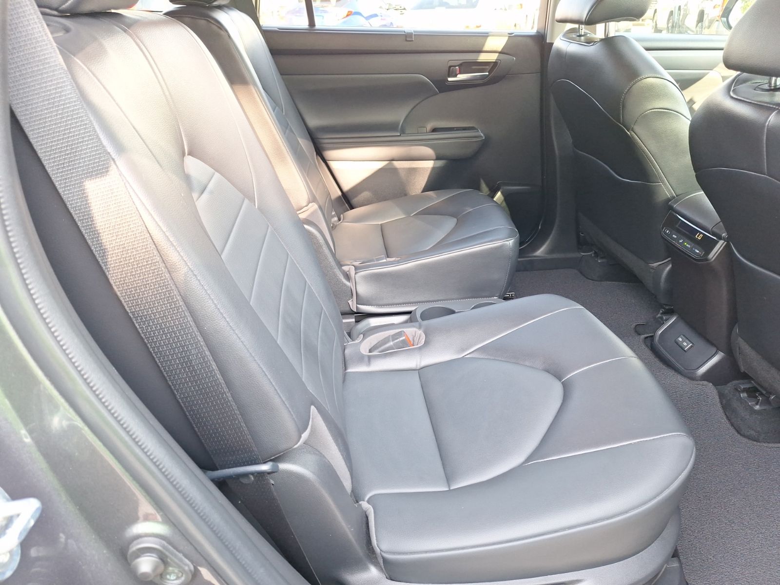 car-gallery-32