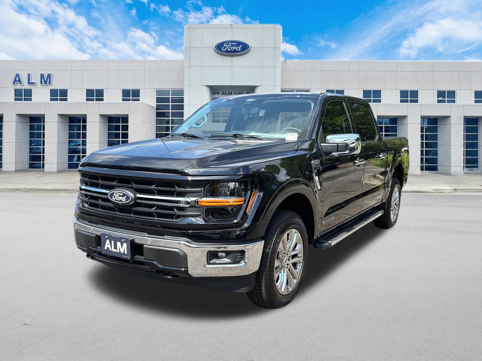 2025 Ford F-150 XLT's photo
