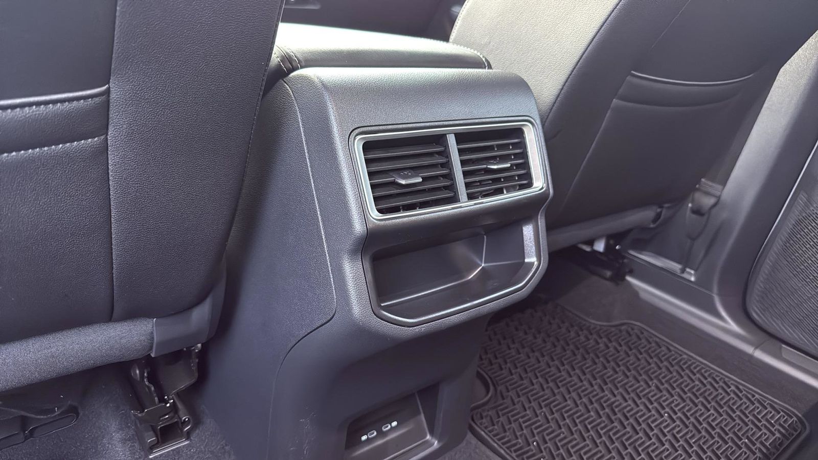 Used Car 2025 Volkswagen Atlas Cross Sport  2.0t Se For Sale Under $35,000 In Austin, Texas