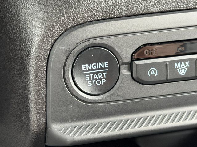 Certified Used 2025 Azure Gray Metallic Ford Outer Banks image 22