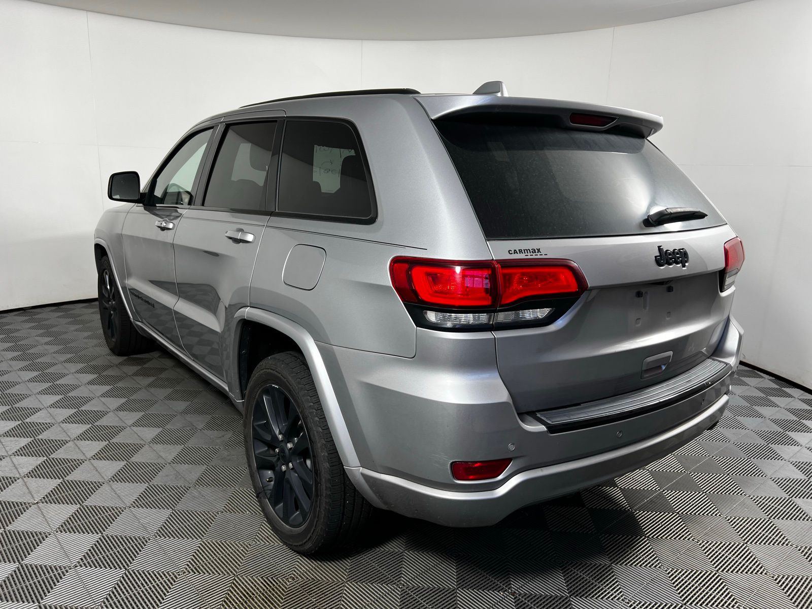 2017 Jeep Grand Cherokee Altitude 7