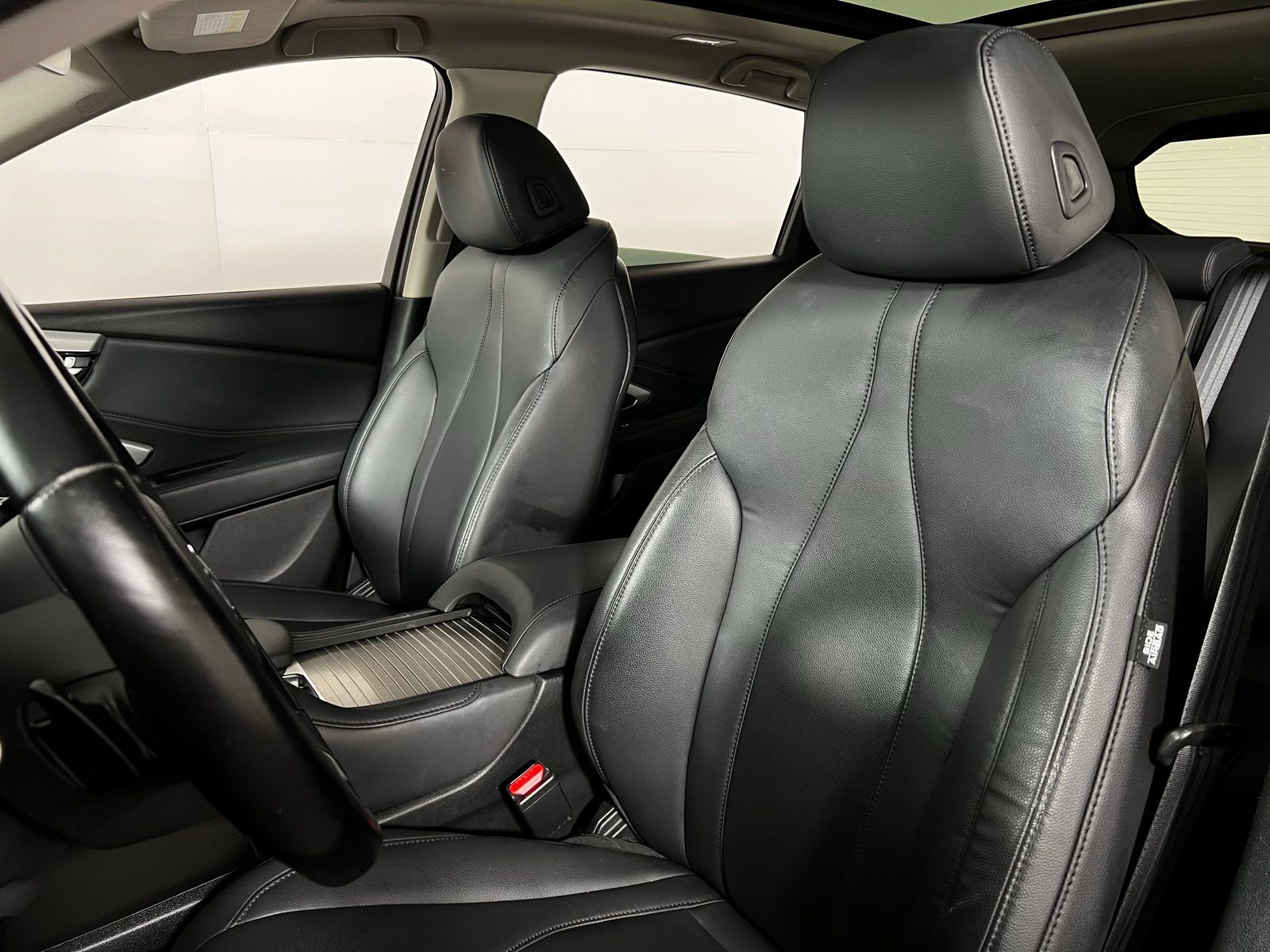 Thumbnail: 2023 Acura RDX - 10