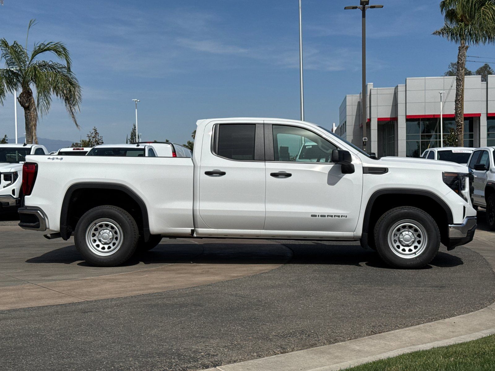 View vehicle photo 3