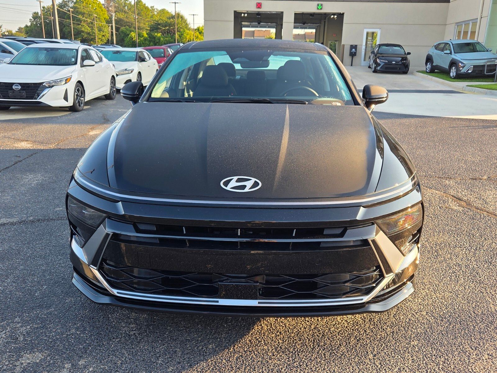 New 2026 Black HYUNDAI SEL image 2