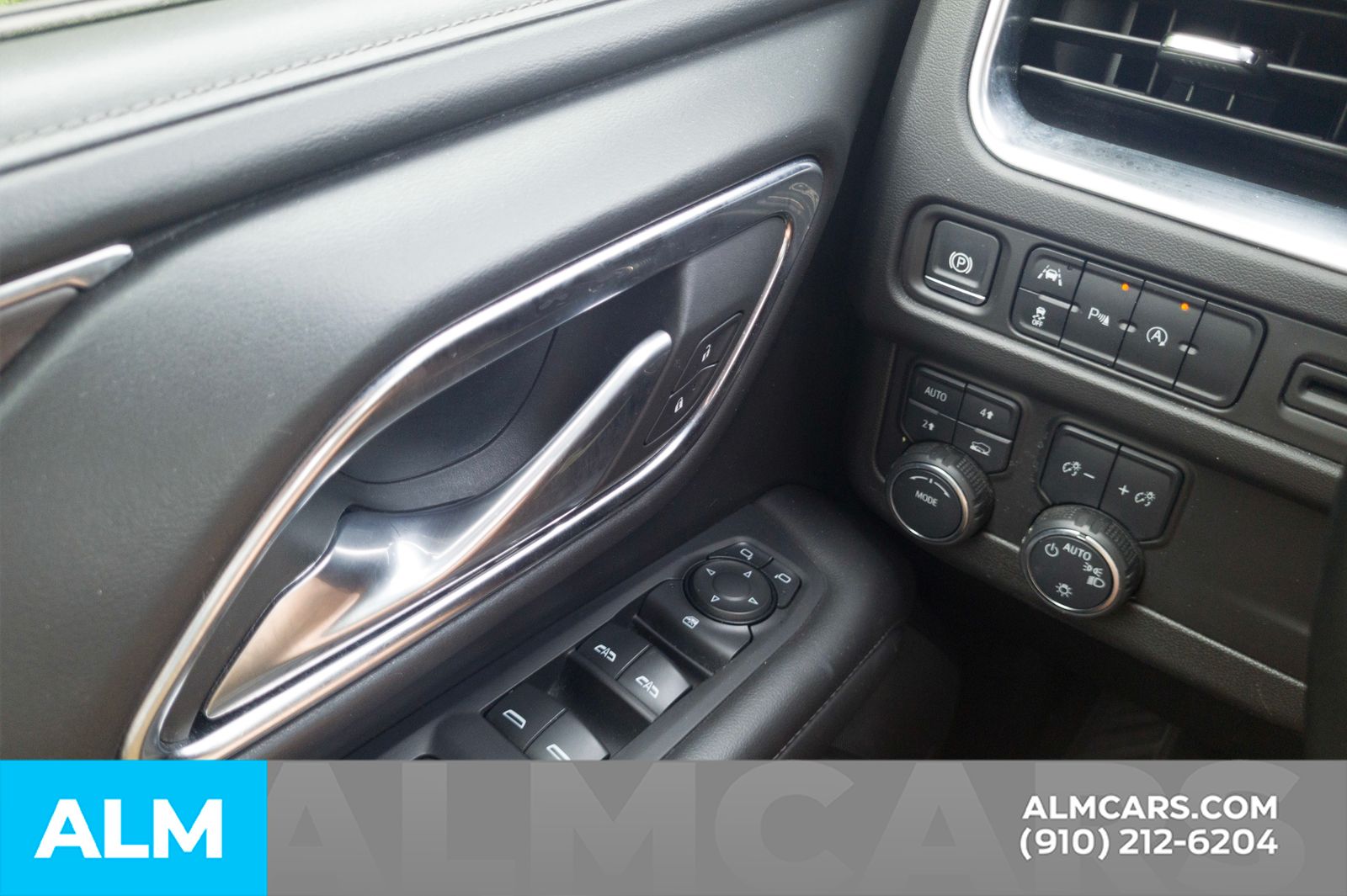 Used 2024 Summit White Chevrolet LT image 15