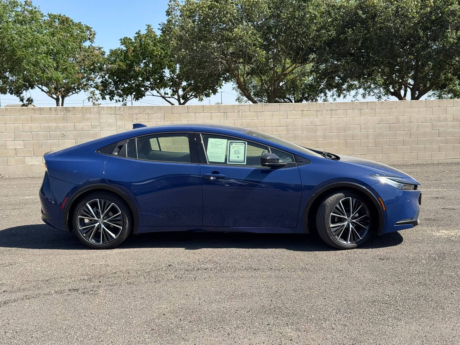 View vehicle photo 2