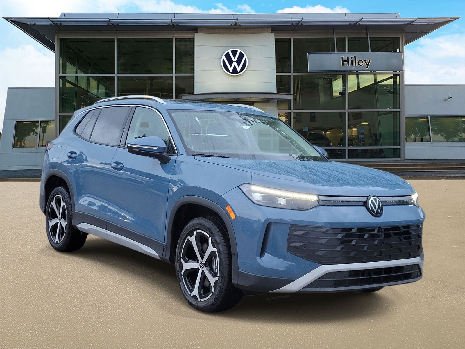 new 2026 Volkswagen Tiguan car, priced at $33,577