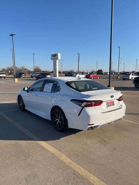 2024 Toyota Camry Hybrid SE 4