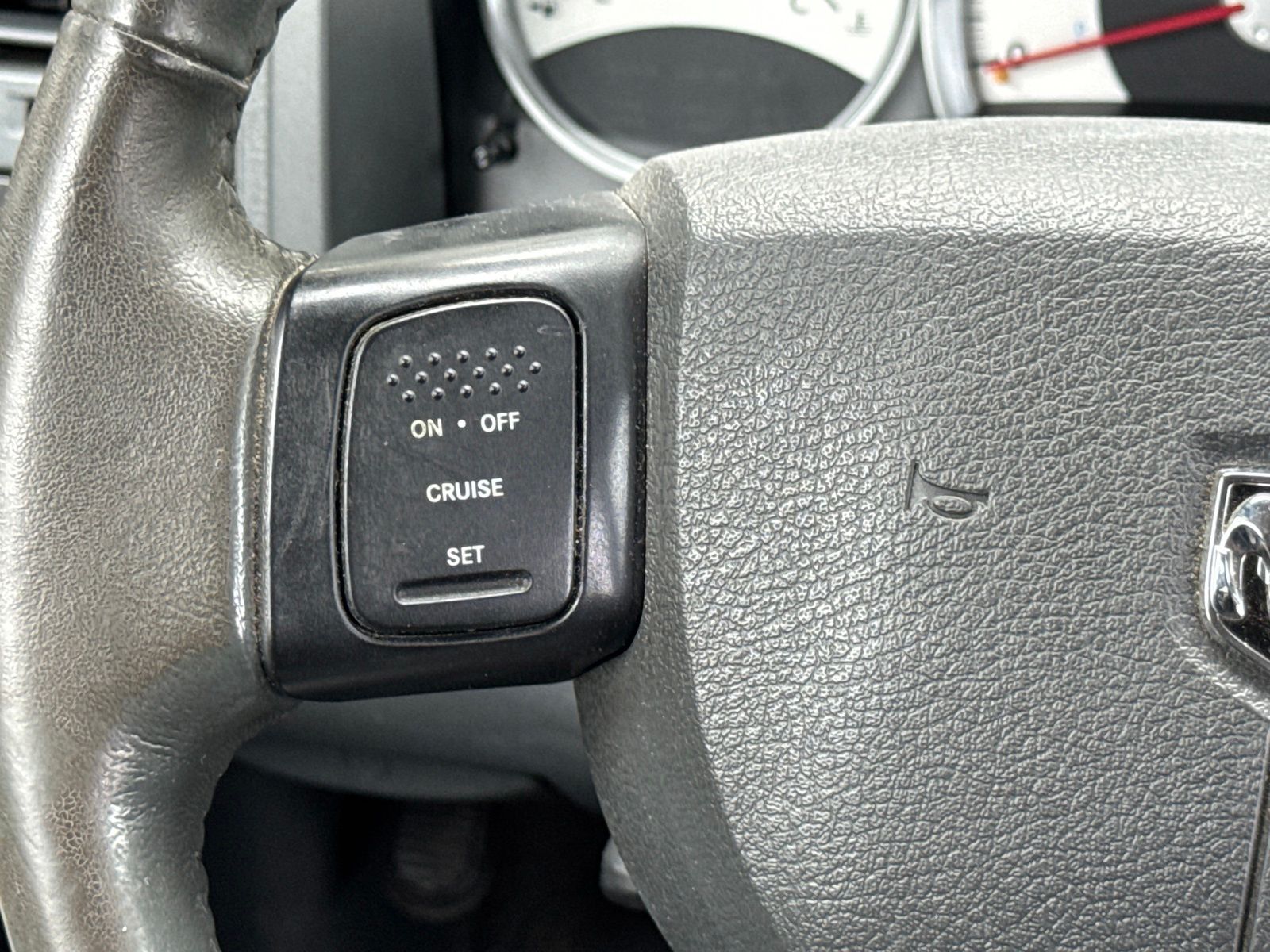 Used 2005 Blue Dodge SLT image 22