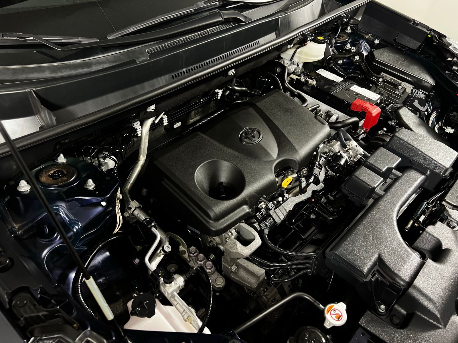 Thumbnail: 2024 Toyota RAV4 - 10