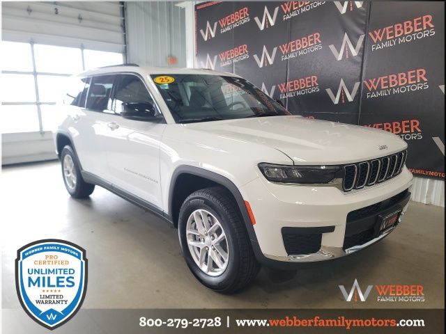 Bright White Clearcoat 2025 Jeep Grand Cherokee L SUV / Crossover Four-Wheel Drive 8-Speed Automatic