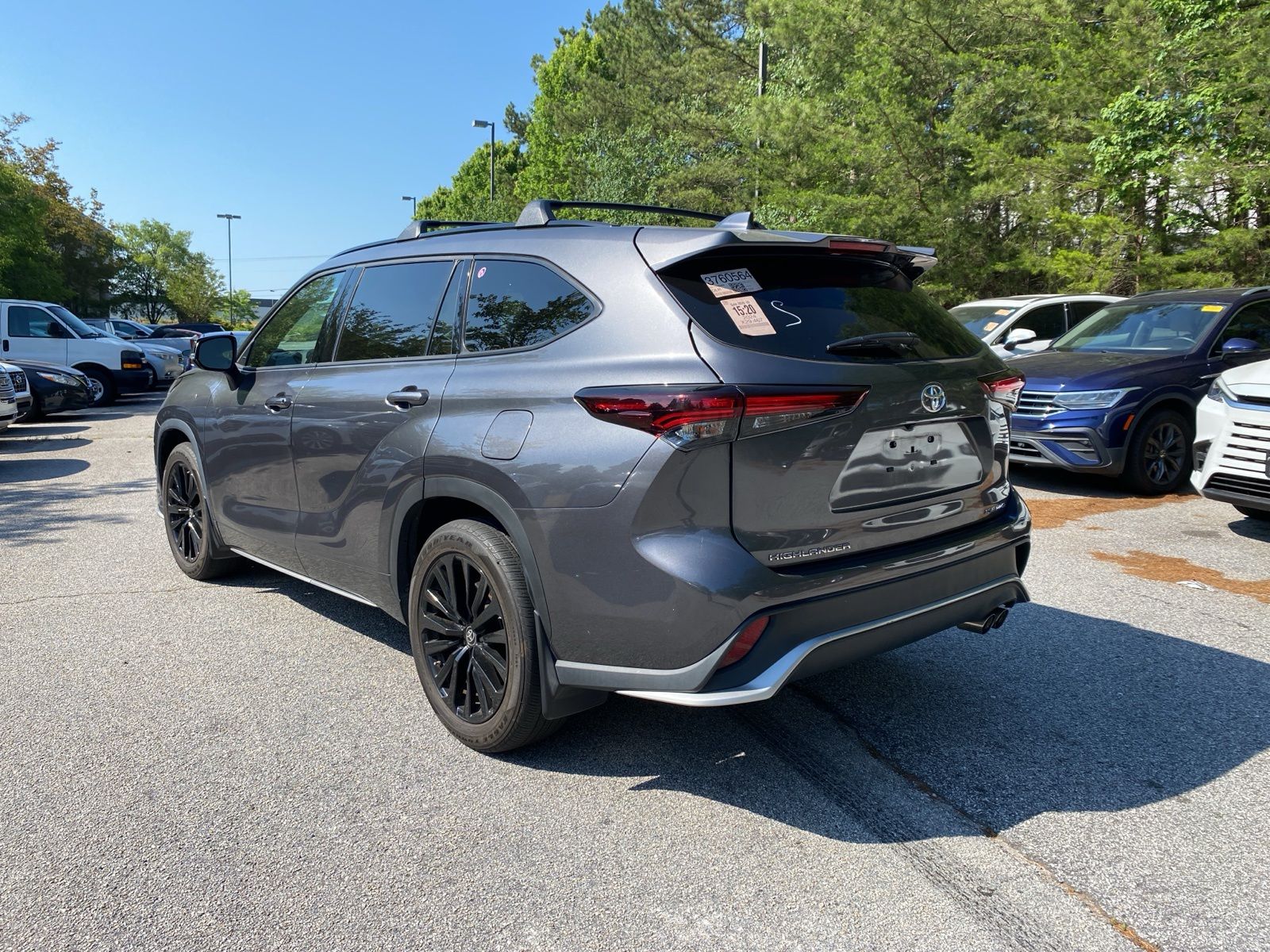 View vehicle photo 4