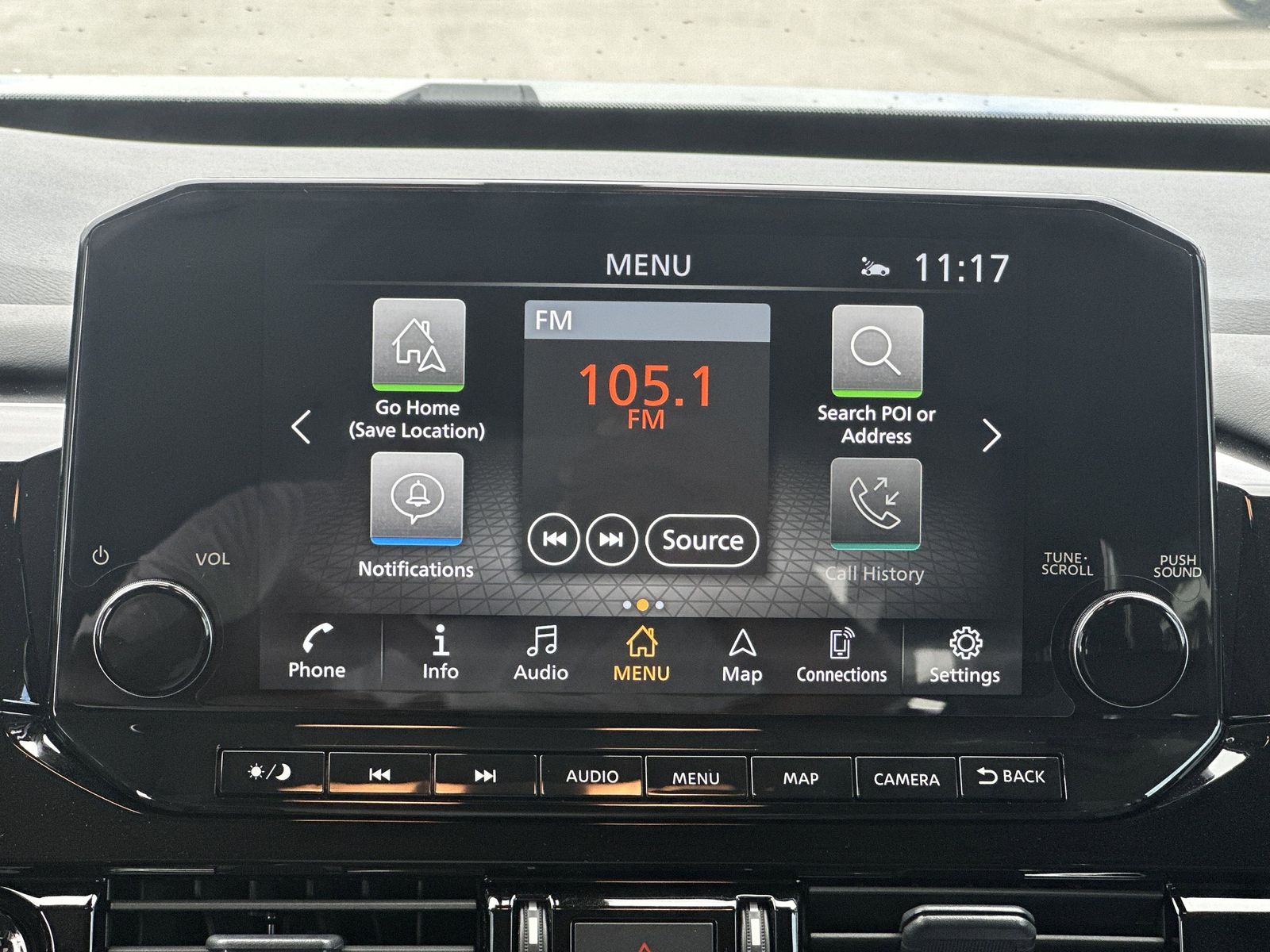 2025 Nissan Pathfinder Platinum photo 3