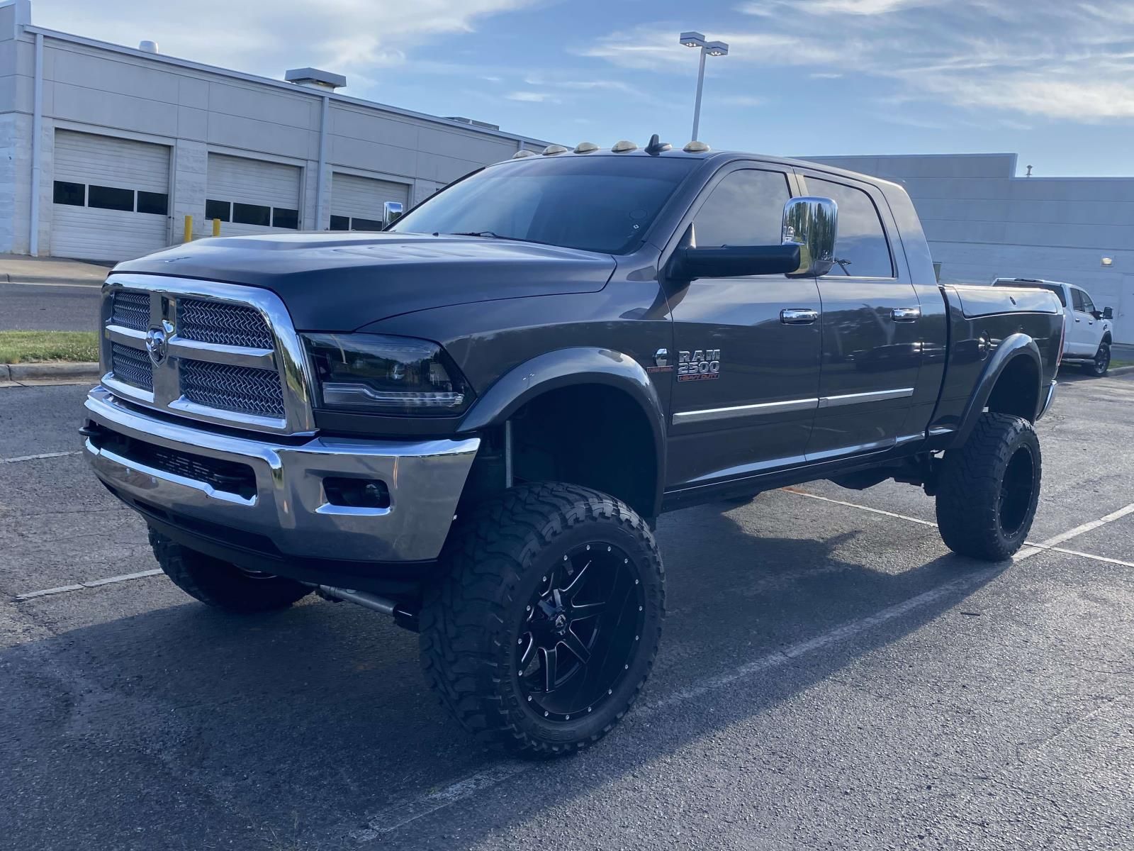 View vehicle photo 3