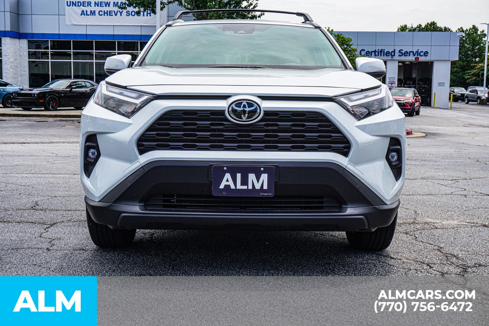 Used 2025 Beige Toyota XLE Premium image 12