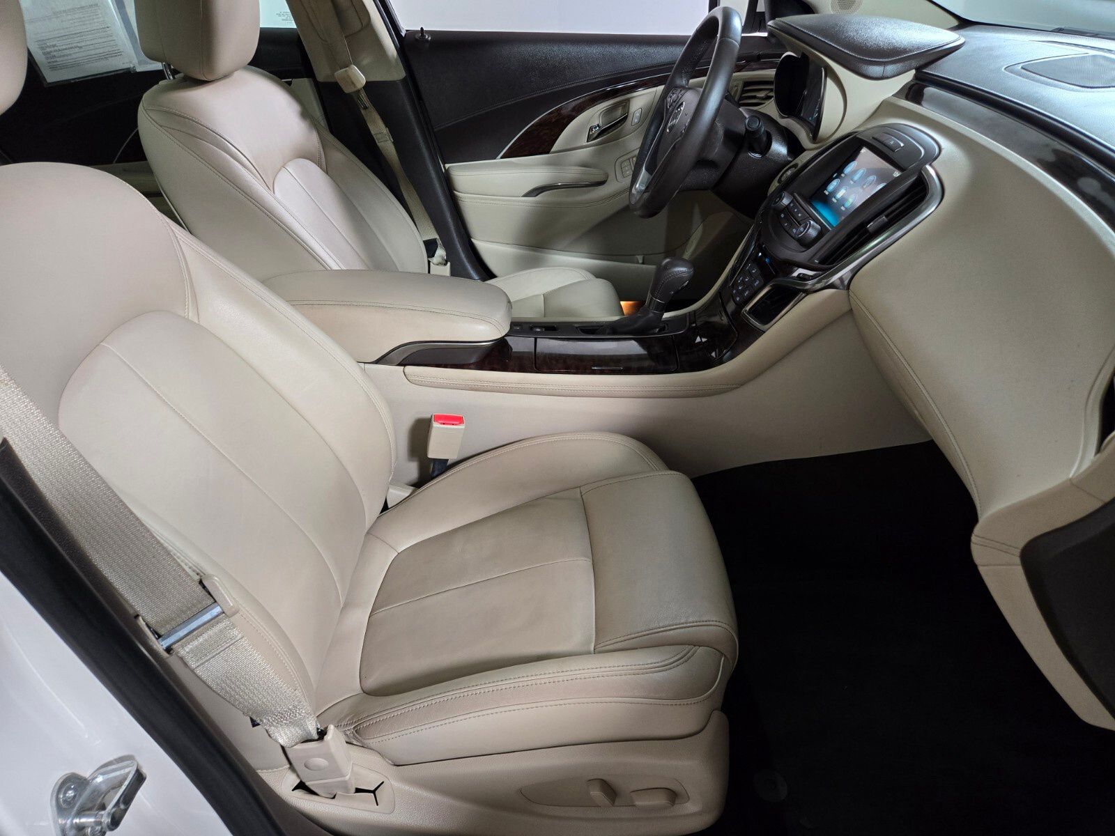 2014 Buick LaCrosse Leather Group 16