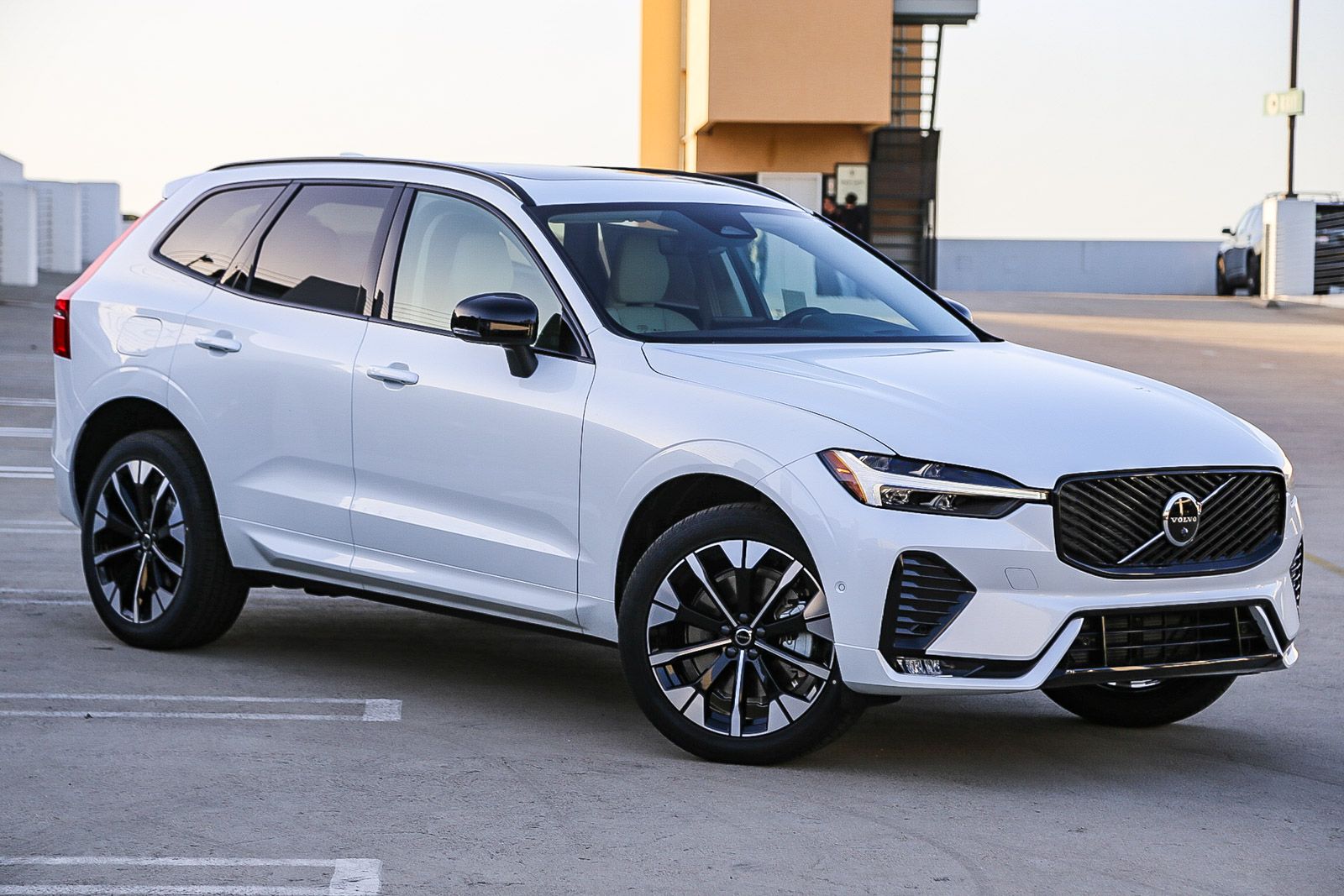 2026 Volvo XC60 B5 Ultra