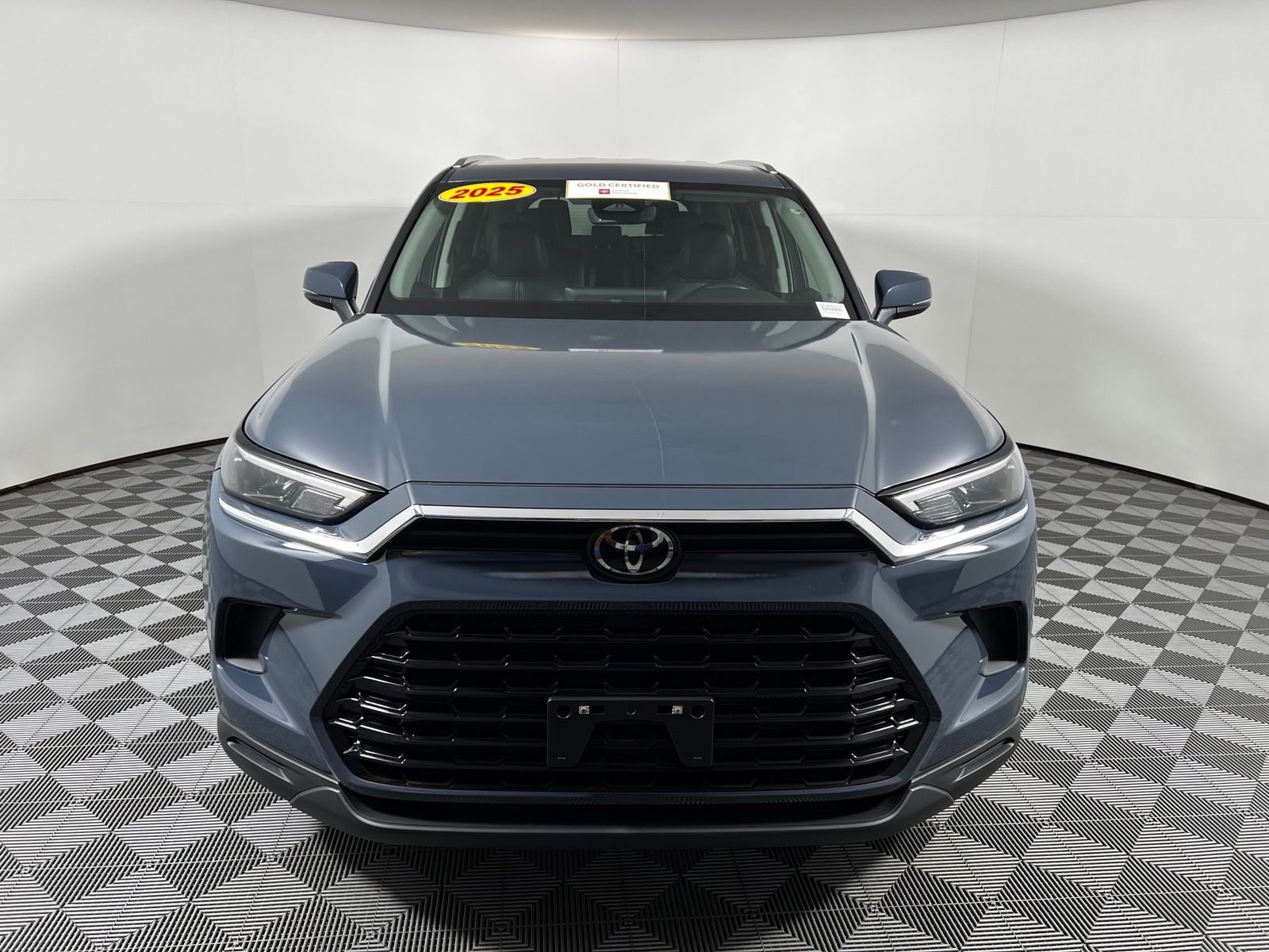 Thumbnail: 2025 Toyota Grand Highlander - 2