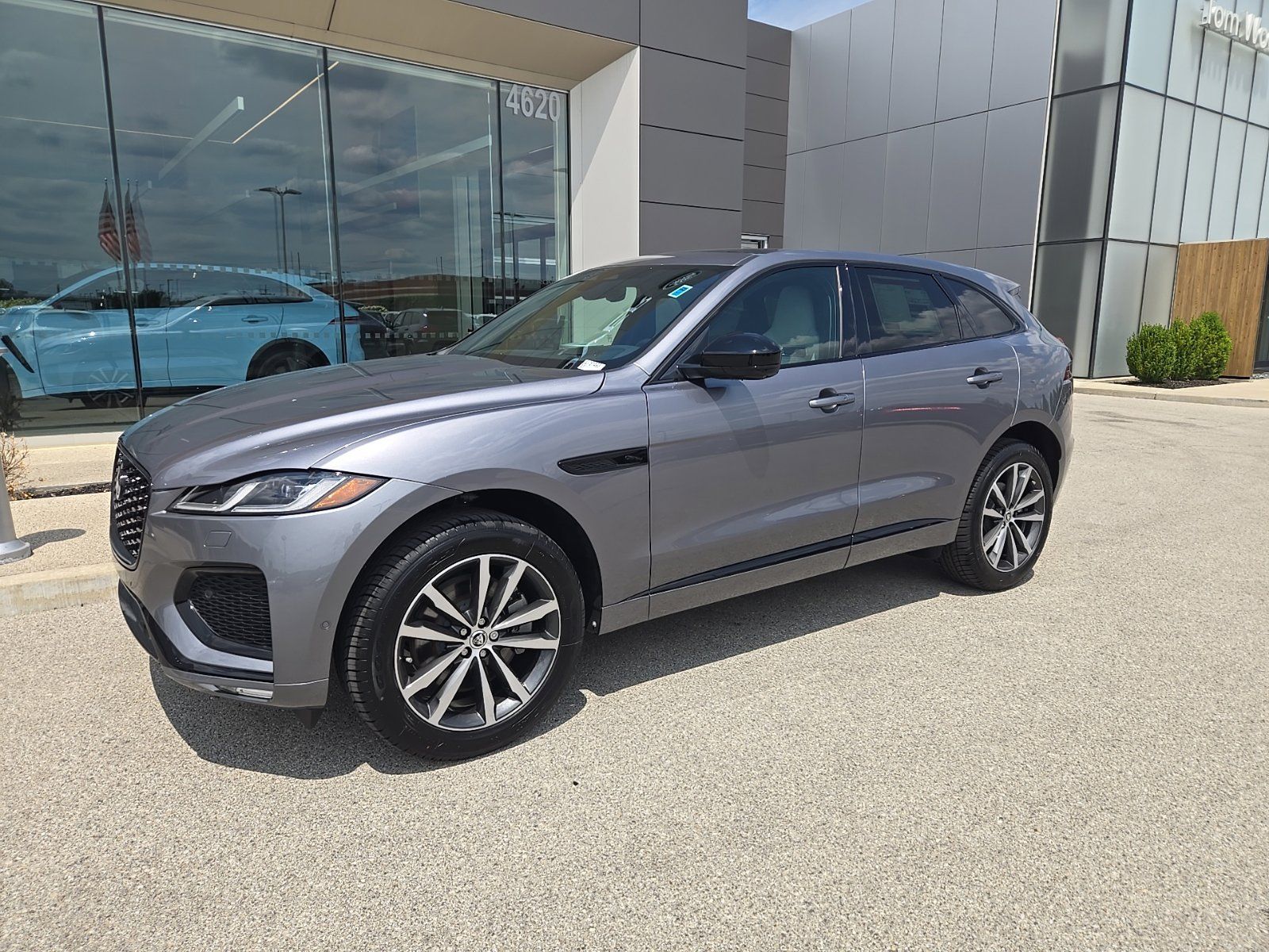 2026 Jaguar F-PACE Gris SUV/Crossover Tracción en las cuatro ruedas 8 velocidades Automática