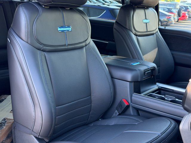 New 2026 Glacier Gray Metallic Tri-Coat Ford Platinum image 11