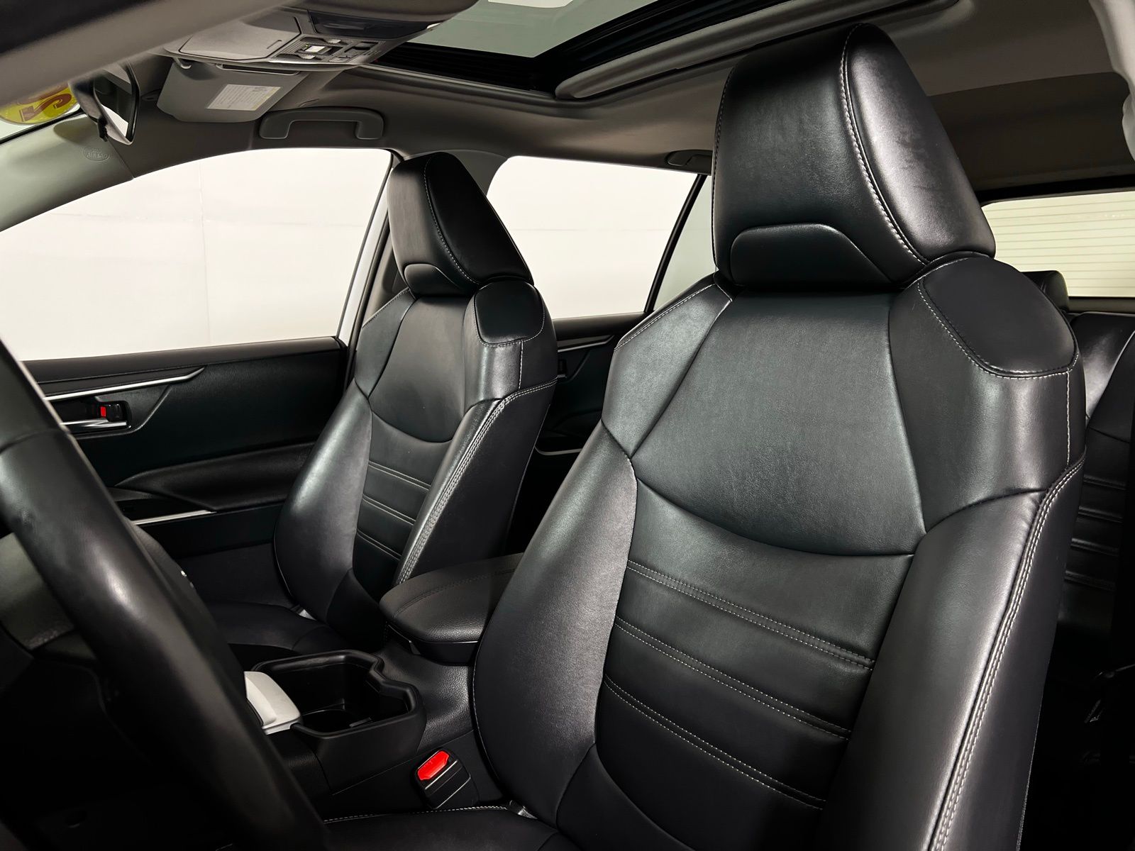 Thumbnail: 2024 Toyota RAV4 - 13