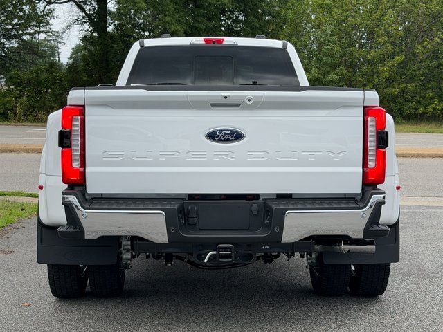 New 2026 Oxford White Ford Lariat image 5