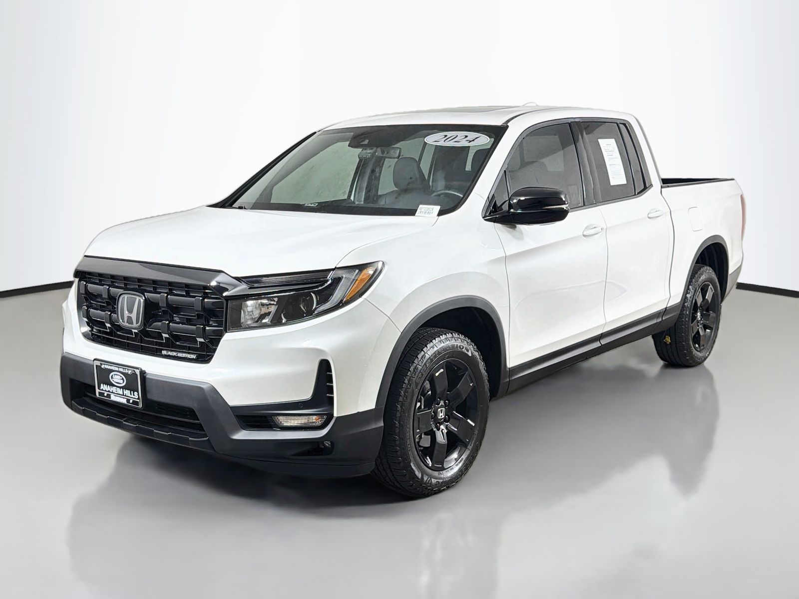 Platinum White Pearl 2024 Honda Ridgeline Pickup Truck All-Wheel Drive 9-Speed Automatic