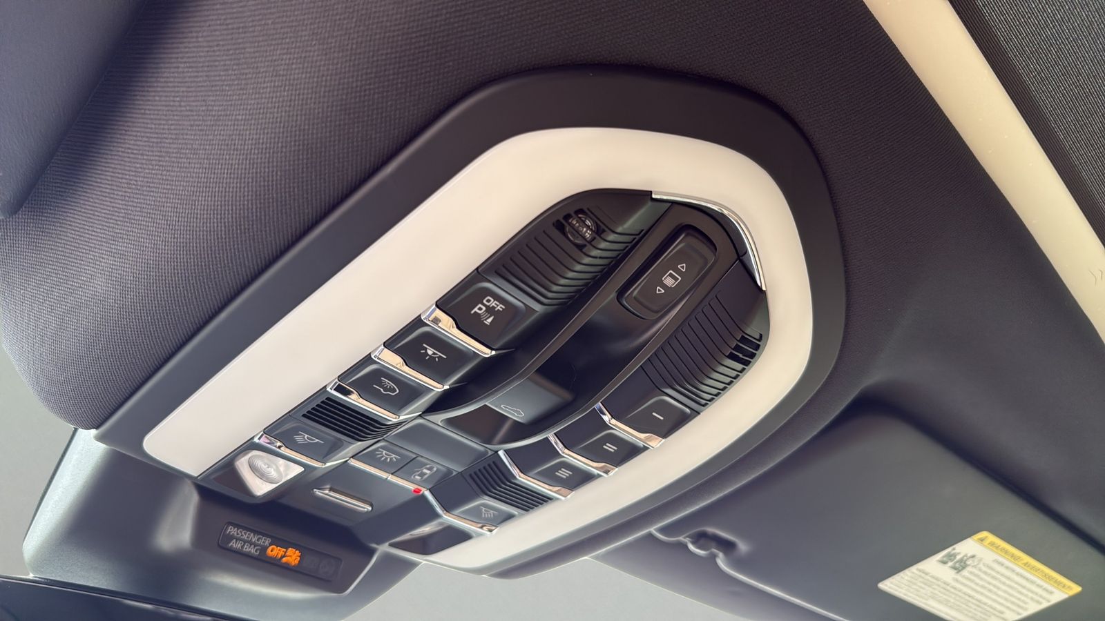 Used 2024 White Porsche Base image 22