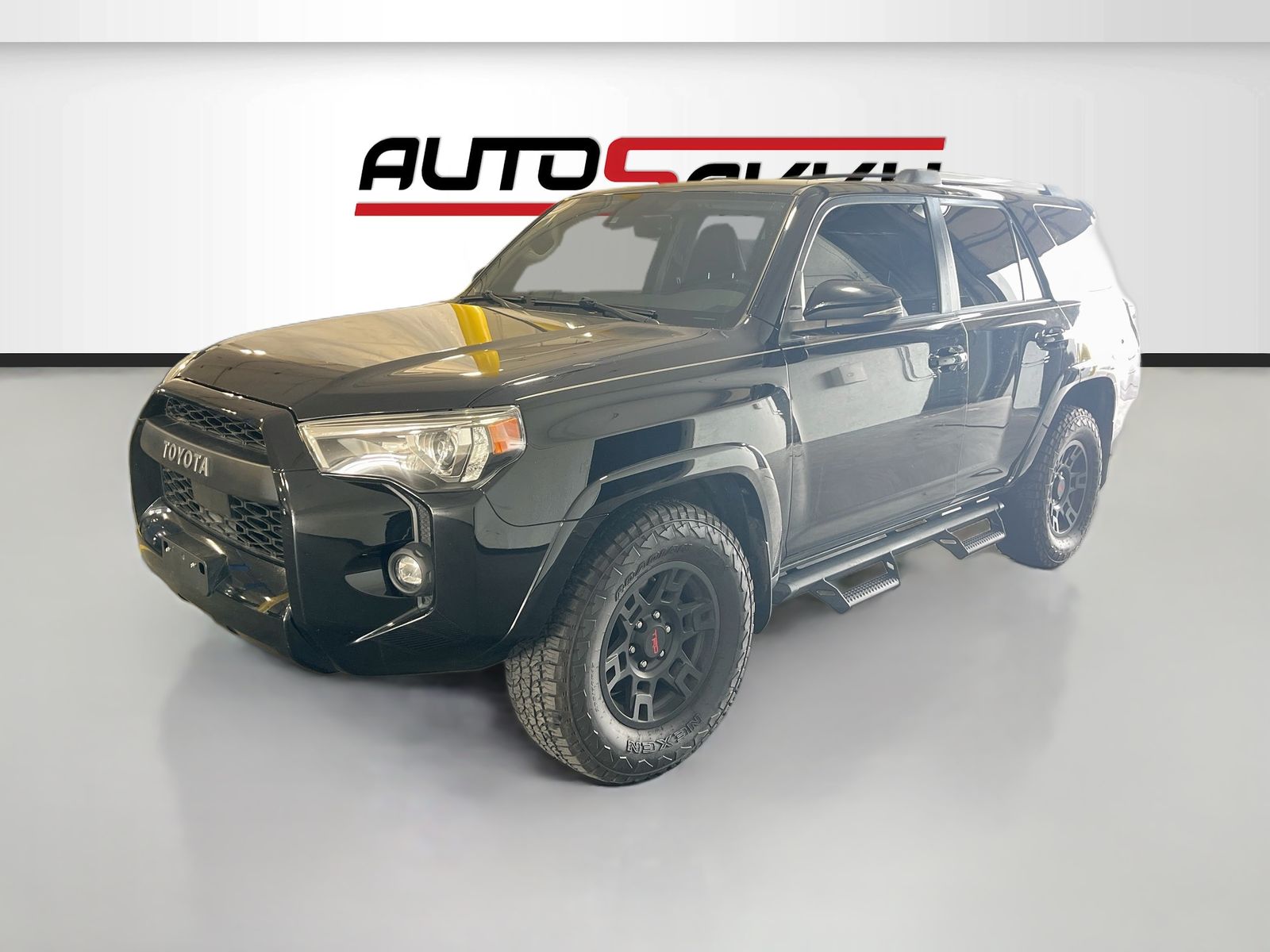 Used 2021 Black Toyota SR5 Premium image 3
