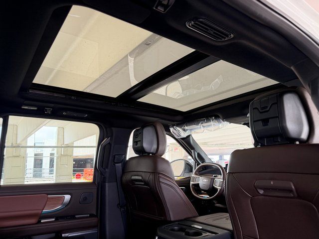 New 2027 Star White Metallic Tri-Coat Ford King Ranch image 15